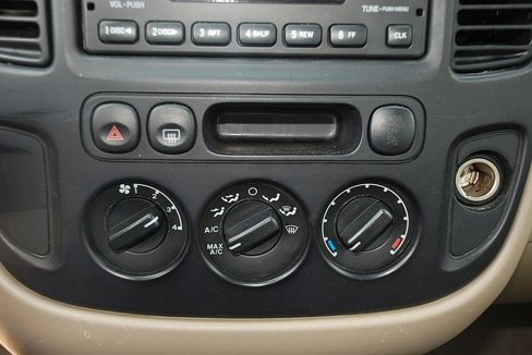 Used 2005 Ford Escape XLS image 13