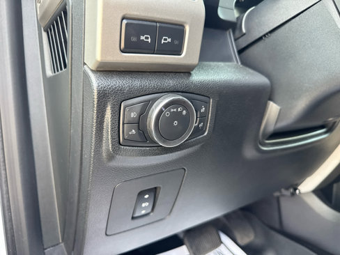 Used 2016 Ford F150 Lariat w/ Equipment Group 502A Luxury image 19