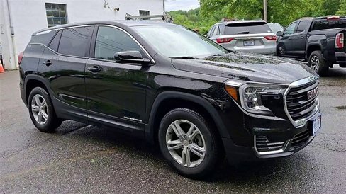 Certified 2024 GMC Terrain SLE image 2