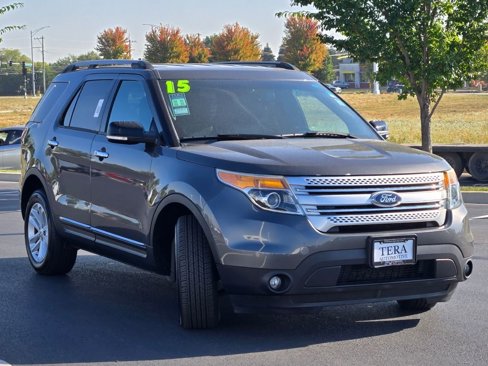 Used 2015 Ford Explorer XLT w/ Equipment Group 202B image 3