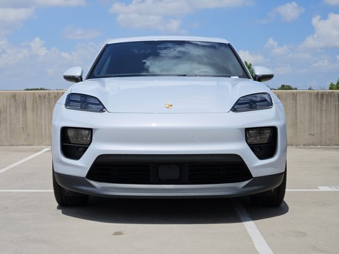 Certified 2024 Porsche Macan 4 Electric image 11