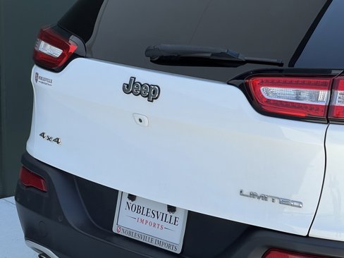 Used 2018 Jeep Cherokee Limited image 10