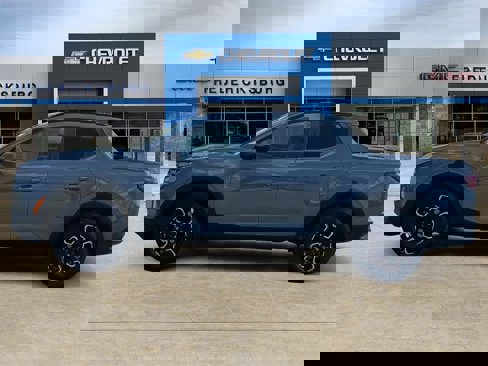 Used 2022 Hyundai Santa Cruz SEL Premium image 2