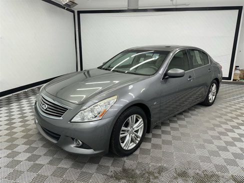 Used 2015 INFINITI Q40 w/ Navigation Package image 1