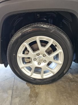 Used 2020 Jeep Renegade Sport w/ Sport Appearance Group image 40