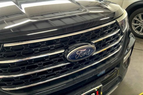 Certified 2020 Ford Explorer XLT w/ Equipment Group 202A image 28