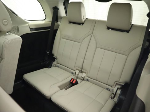 Used 2020 Land Rover Discovery Landmark image 23