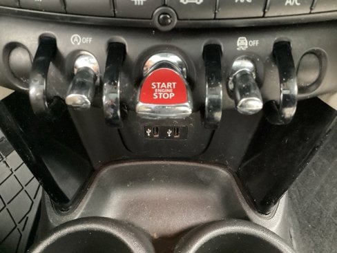 Used 2019 MINI Cooper 2-Door Hardtop image 22