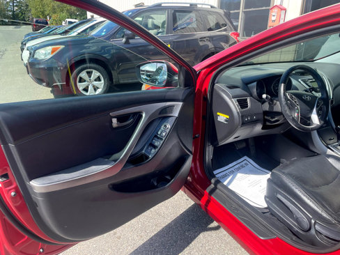 Used 2012 Hyundai Elantra Limited image 10