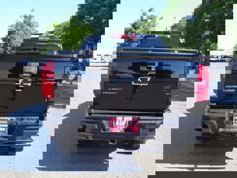 Used 2016 Chevrolet Colorado LT w/ LT Convenience Package image 9