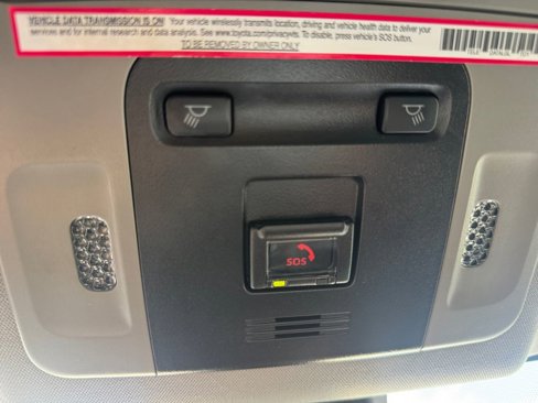 Used 2023 Toyota Camry SE image 30