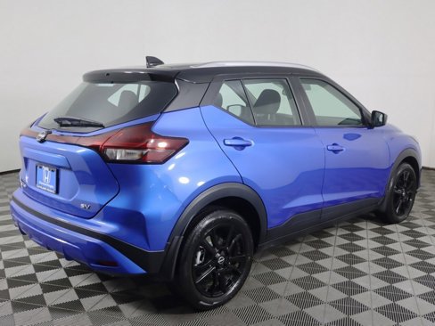 Used 2023 Nissan Kicks SV image 8