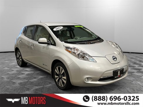 Used 2017 Nissan Leaf SV image 2