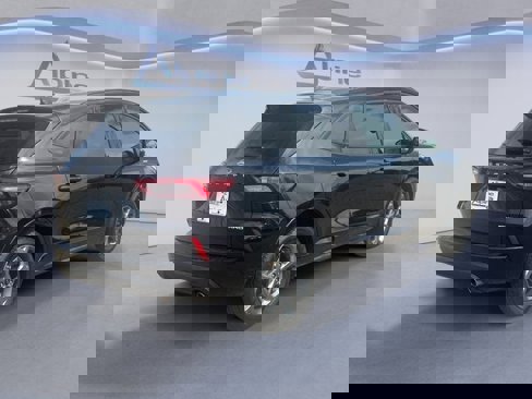 Used 2024 Ford Escape ST-Line image 5