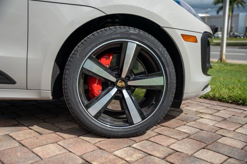 Used 2023 Porsche Macan GTS image 23