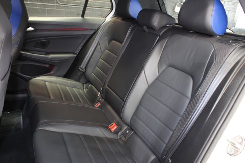 Used 2022 Volkswagen Golf R image 37