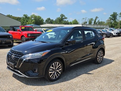 Certified 2023 Nissan Kicks SR image 3