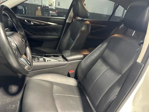 Used 2018 INFINITI Q50 Luxe w/ All Weather Package (L93) image 16