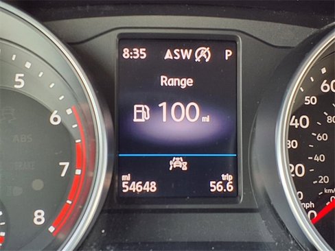 Used 2021 Volkswagen Tiguan SE w/ Panoramic Sunroof Package image 24