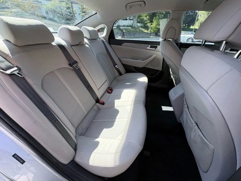 Used 2017 Hyundai Sonata SE image 19