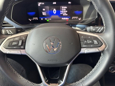 Used 2022 Volkswagen Taos SE image 29