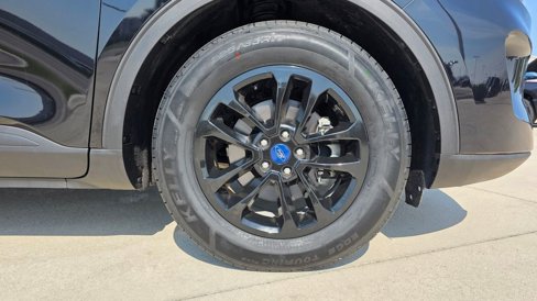 Used 2020 Ford Escape SE image 13
