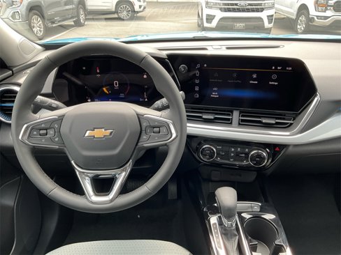 New 2025 Chevrolet Trax LT w/ Driver Confidence Package image 17