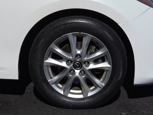 Used 2016 MAZDA MAZDA3 i Sport w/ Preferred Equipment Package image 9