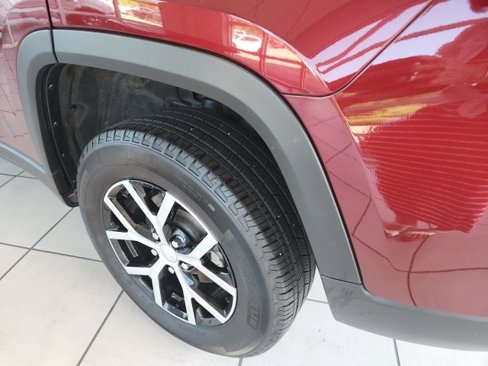 Certified 2024 Jeep Grand Cherokee Limited image 10