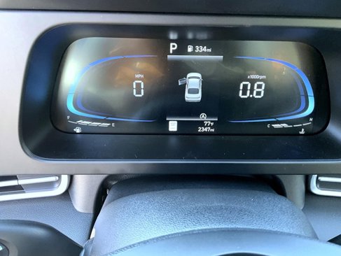 Certified 2025 Hyundai Elantra SE image 14