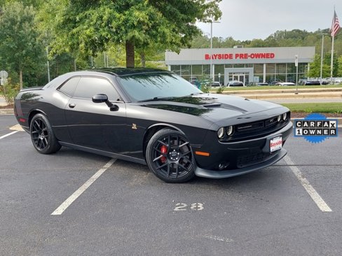 Used 2015 Dodge Challenger R/T Scat Pack w/ Scat Pack Appearance Package image 2