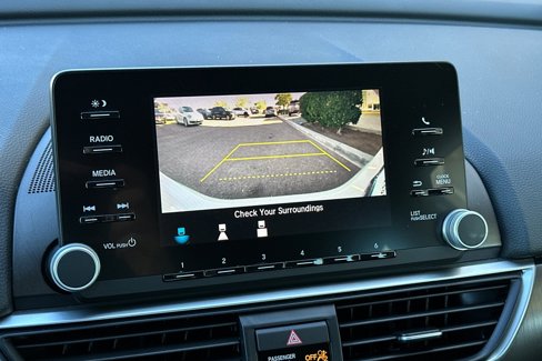 Used 2018 Honda Accord LX image 18