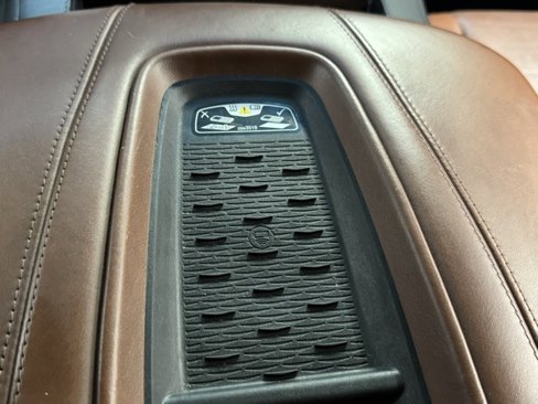 Used 2015 Cadillac Escalade Luxury image 40
