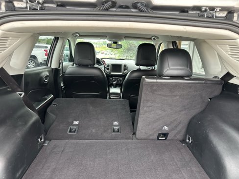 Used 2019 Jeep Compass Trailhawk image 10