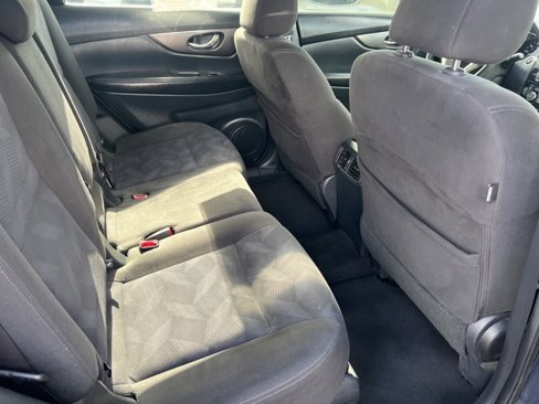 Used 2015 Nissan Rogue SV image 24
