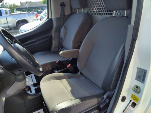 Used 2020 Nissan NV200 SV image 10