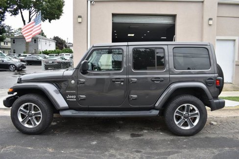 Used 2019 Jeep Wrangler Unlimited Sahara image 9