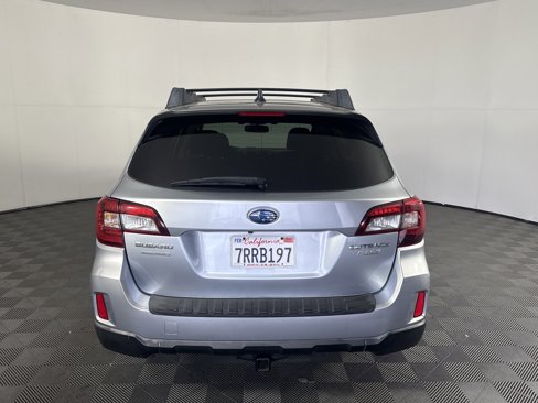 Used 2016 Subaru Outback 2.5i Premium image 4