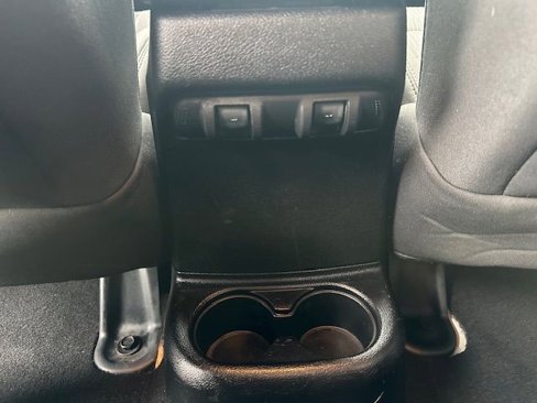Used 2012 Jeep Wrangler Unlimited Sport image 20