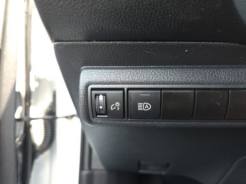 Used 2022 Toyota Corolla XSE image 15