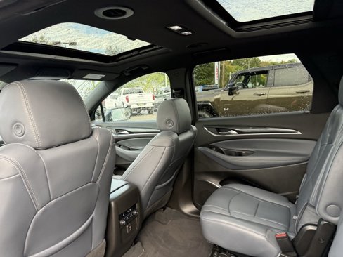 Used 2022 Buick Enclave Essence w/ Experience Buick Package image 10