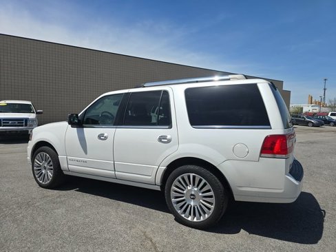 Used 2016 Lincoln Navigator Select image 5