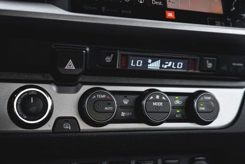 Used 2019 Toyota Tacoma Limited image 27
