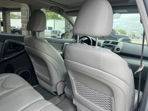 Used 2012 Toyota RAV4 Limited image 27