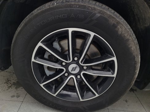 Used 2018 Dodge Journey SE w/ Blacktop Package image 31