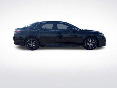 Used 2022 Toyota Camry SE image 8