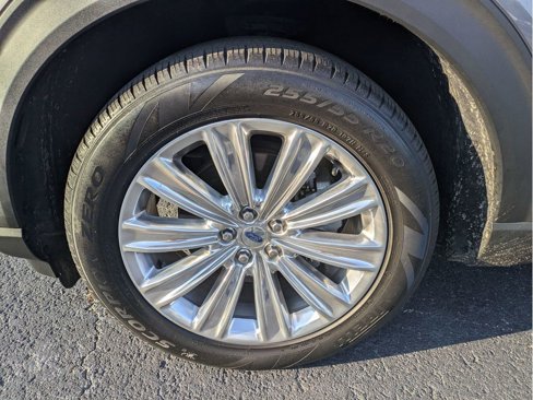 Certified 2022 Ford Explorer Limited w/ Equipment Group 301A image 35