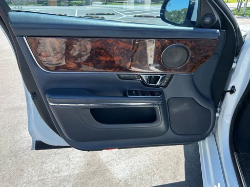 Used 2015 Jaguar XJ L Portfolio image 22