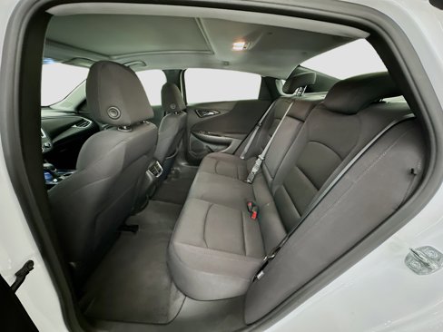 Used 2023 Chevrolet Malibu LT image 30