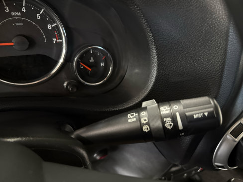 Used 2016 Jeep Wrangler Rubicon w/ Power Convenience Group image 16